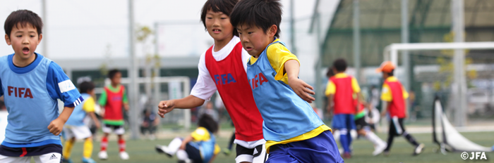 子どもたちをささえる大人のみなさまへ