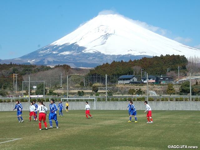 第25回全国レディースサッカー大会 富士山をのぞむピッチで女性プレーヤーが躍動