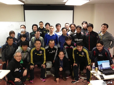 公認フットサルB級コーチ養成講習会（後期）を、レイクアリーナ箱根（神奈川県）で開催しました。