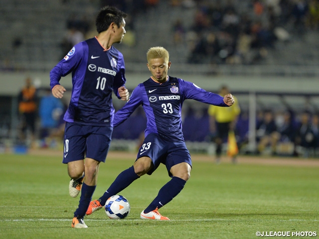 Sanfrecce Hiroshima get long-sought goal, advance to knock-out