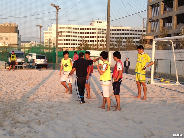 Japan's beach soccer boss Marcelo Mendes holds clinic in Tokyo