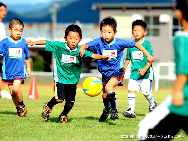 JFAキッズサッカーフェスティバル ユニクロサッカーキッズ！ 福井会場は500人の子どもたちが参加
