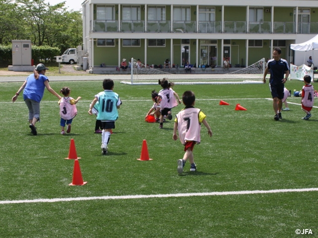 JFAキッズサッカーフェスティバル　秋田県の秋田県フットボールセンターに、約65人が参加！