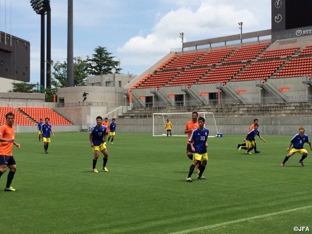Japan Under-19 squad take on Omiya Ardija in training match