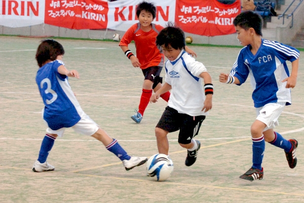 JFAファミリーフットサルフェスティバル2010 with KIRIN スペシャルステージ in 三重　11月23日に四日市ドームで開催