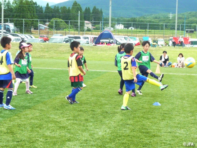 JFAキッズサッカーフェスティバル 岩手県の花巻市スポーツキャンプむらに、約160人が参加！