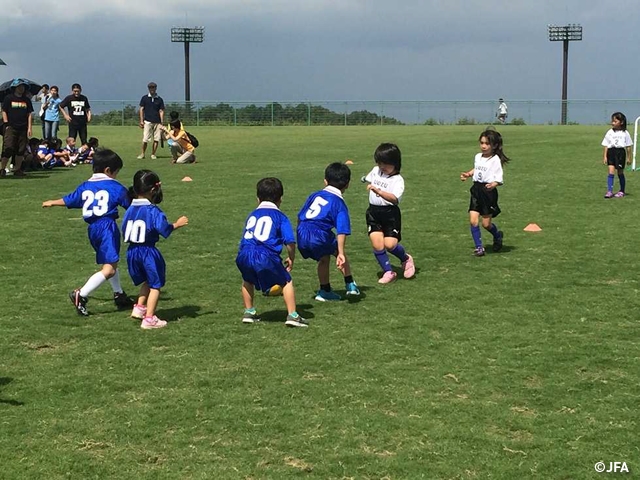 JFAキッズサッカーフェスティバル　富山県魚津市の桃山運動公園に、約140人が参加！