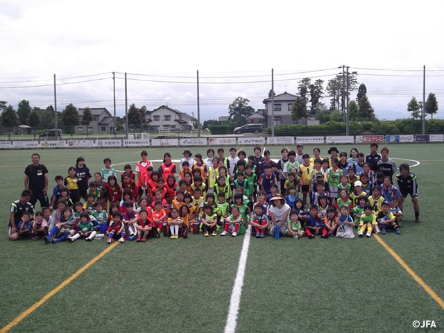 JFAレディースガールズフェスティバル　富山県の日医工スポーツアカデミーに、約160人が参加！
