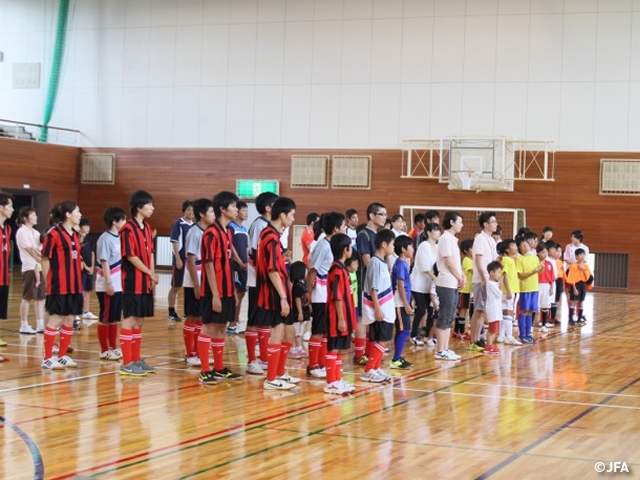 JFAファミリーフットサルフェスティバル　鳥取県の日吉津村農業者トレーニングセンターに、総勢150人が集結！