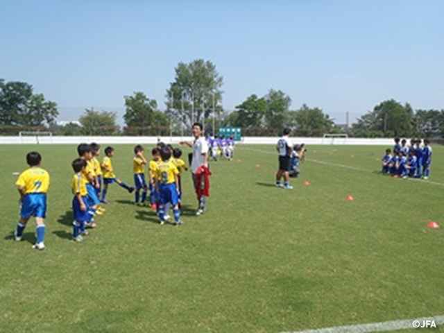 JFAキッズサッカーフェスティバル　神奈川県の保土ヶ谷サッカー場に約400人が参加！