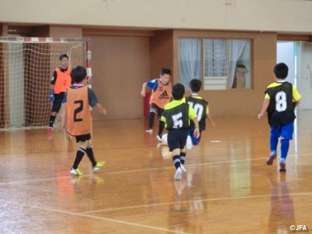 JFAファミリーフットサルフェスティバル　山梨県の塩山体育館に、約210人が参加！