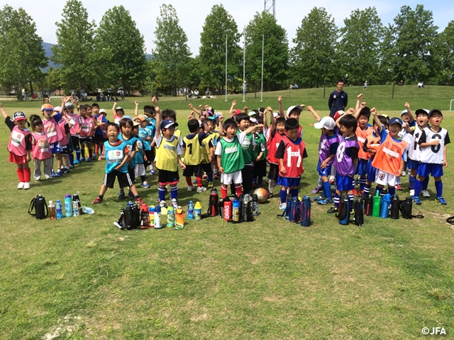 JFAキッズサッカーフェスティバル　奈良県の橿原運動公園に、約130人が参加！