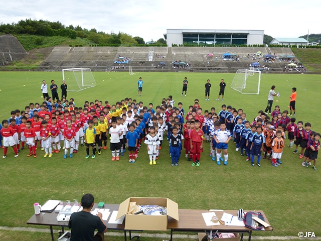 JFAキッズフェスティバル　和歌山県の上富田スポーツセンターに、約190人が参加！