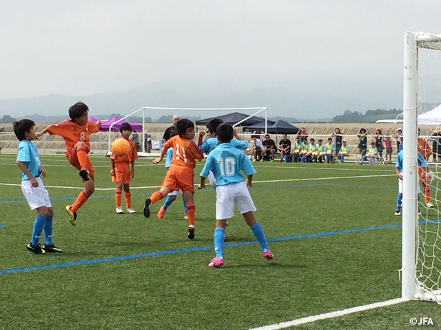 Fukushima returns appreciation to invited teams - For Fukushima’s Restoration Kokumin Kyosai U-12 Football Tournament 2014