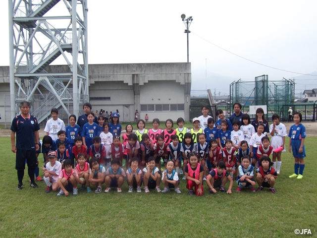 JFAガールズサッカーフェスティバル　長野県の飯田市総合運動場に、約100人が参加！