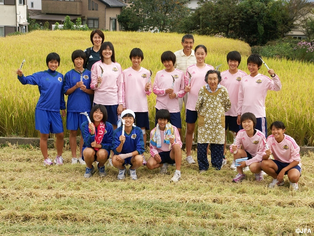 JFA Academy Fukushima Women’s squad experience rice harvest