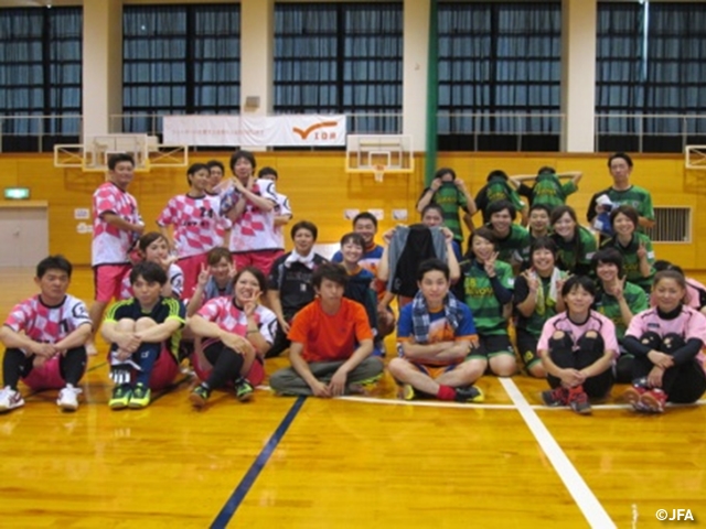 JFAファミリーフットサルフェスティバル　富山県の日医工スポーツアカデミーに、約40人が参加！