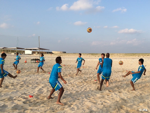 Beach Soccer Japan National Team candidates training camp at Okinawa, first day report (10/18)