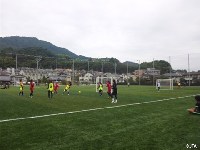 JFAガールズサッカーフェスティバル　広島県の広島経済大学フットボールパークに、約110人が参加！