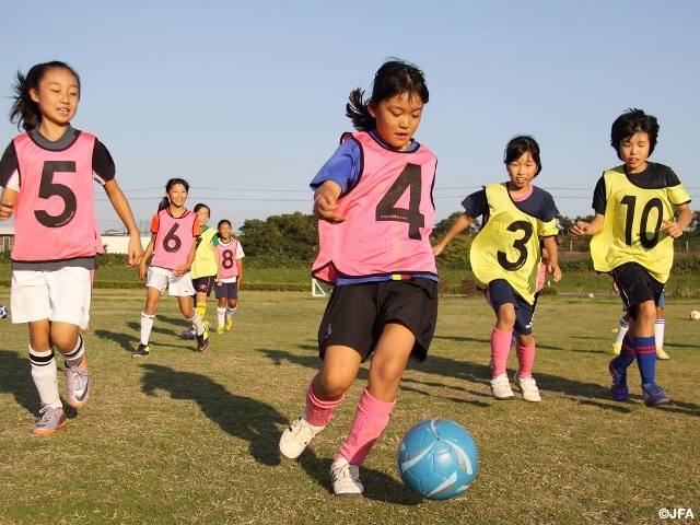 JFA Nadeshiko Friends Square Held at Fiora School in Shizuoka Prefecture