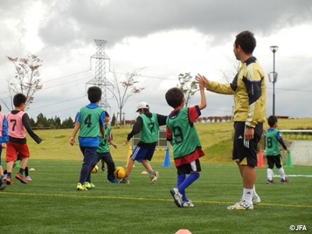 JFAフットボールデー　青森県十和田市の十和田市高森山総合運動公園に、約150人が参加！