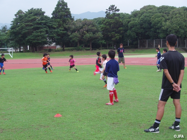 JFAキッズサッカーフェスティバル 宮崎県宮崎市の宮崎県総合運動公園サッカー場に、約370人が参加！