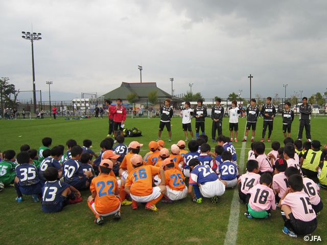 JFAキッズサッカーフェスティバ　滋賀県守山市のビッグレイク Cコートに、約490人が参加！