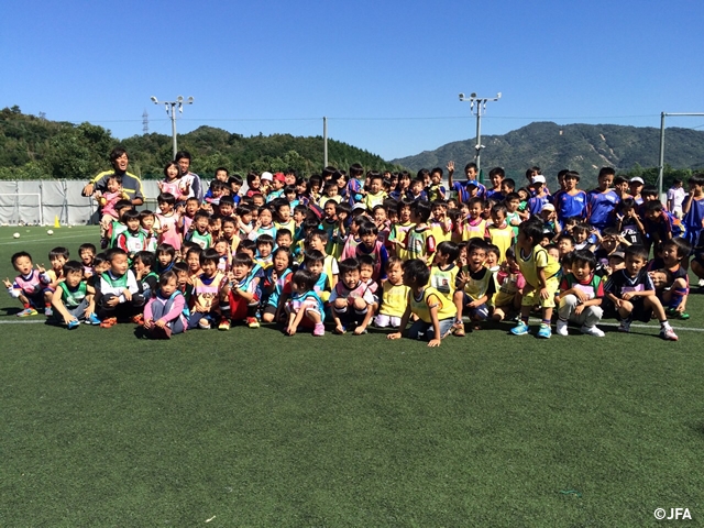 JFAキッズサッカーフェスティバル　山口県山口市のアディダスフットサルパーク山口に、約320人が参加！