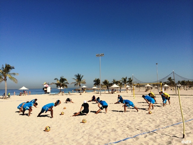 Beach Soccer Japan National Team won practice match against leading local club