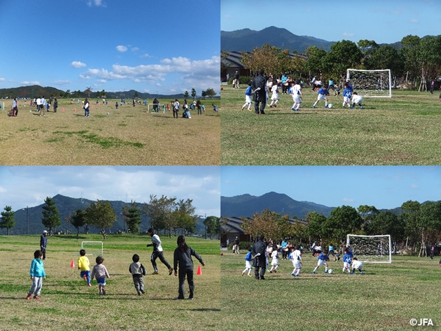 JFAキッズサッカーフェスティバル　徳島県鳴門市の鳴門ウチノ海総合公園に、約740人が参加！