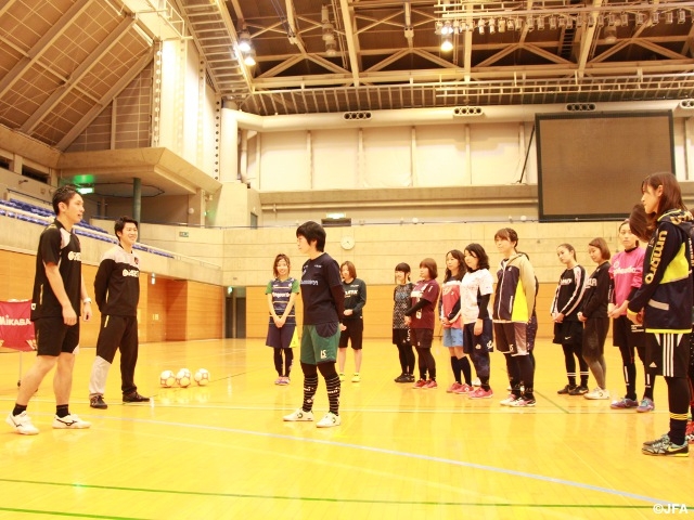 【j-futsal連動企画】j-futsal 登録者数1万人突破記念「イケメンFリーグ選手による女子限定フットサルクリニック」開催レポート