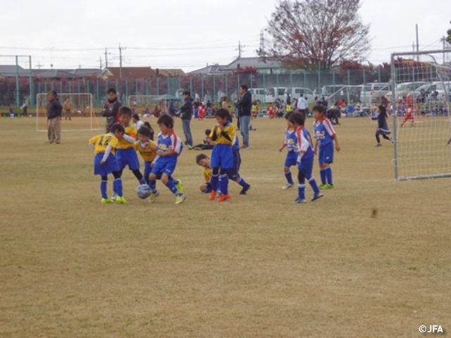 JFAキッズサッカーフェスティバル　群馬県みどり市のみどり市大間々グラウンドに、約420人が参加！