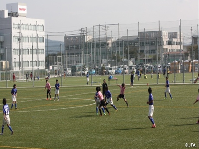 JFAレディースサッカーフェスティバル　長崎県大村市の大村に、約330人が参加！
