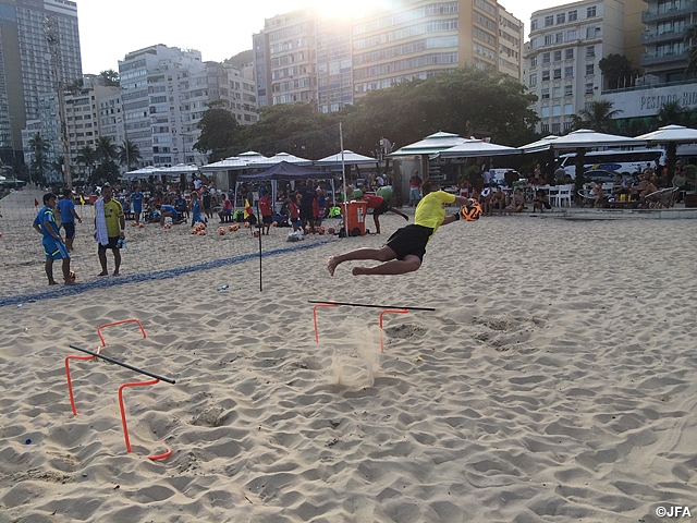 Beach Soccer Japan National Team activity report from South America tour (16 Jan)