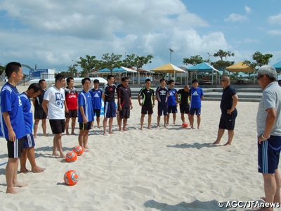 第8回全国ビーチサッカー大会にてビーチサッカー審判研修会を実施