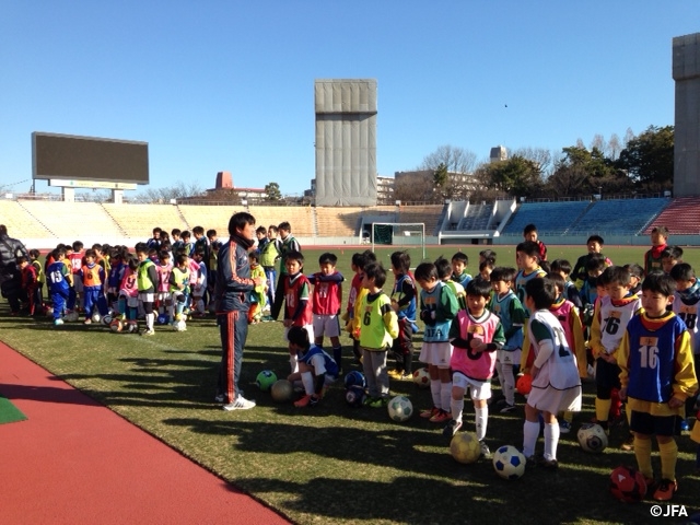 JFAキッズサッカーフェスティバル　愛知県名古屋市の瑞穂陸上競技場に、約540人が参加！