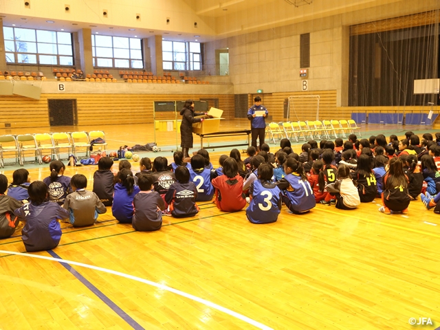 JFAキッズサッカーフェスティバル　新潟県新潟市の豊栄総合体育館に、約190人が参加！