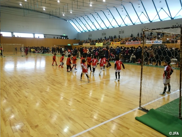 JFAキッズサッカーフェスティバル　山形県酒田市の酒田市国体記念体育館に、約890人が参加！