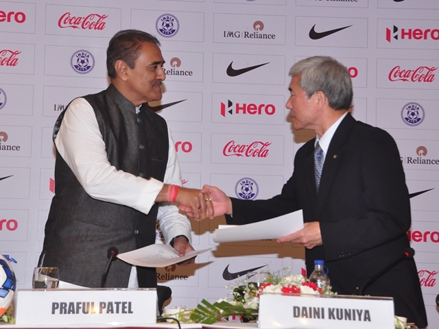 インドサッカー連盟とパートナーシップ協定を締結