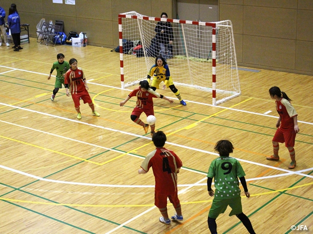 【j-futsal連動企画】温泉DE女子フットサルIN箱根でj-futsal登録を推進