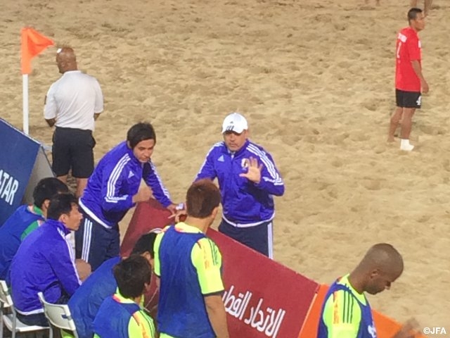 Japan Beach Soccer national team get through group stage with two consecutive victories - AFC Beach Soccer Championship Qatar 2015!