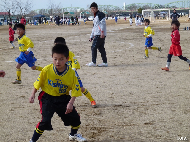 JFAキッズフェスティバル 　和歌山県紀の川市の和歌山市小豆島グラウンドに、約420人が参加！