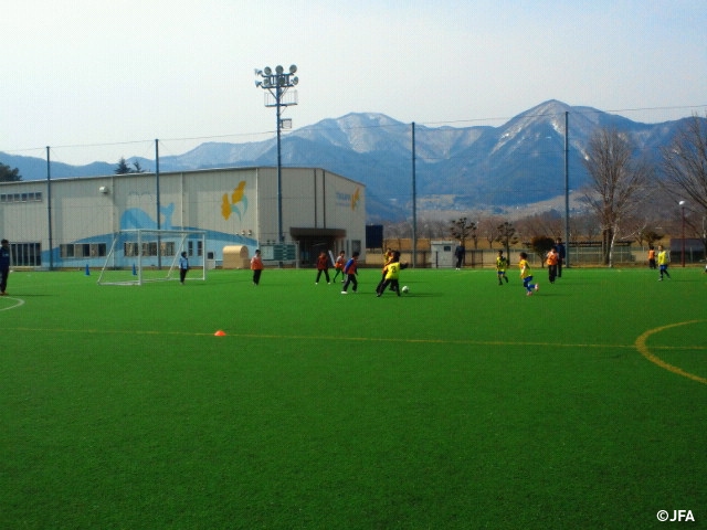 JFAキッズサッカーフェスティバル　長野県千曲市の千曲市サッカー場に、約140人が参加！