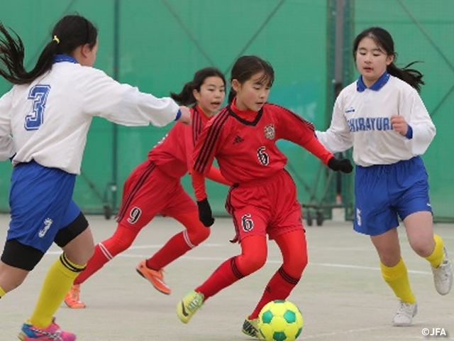 JFAレディース／ガールズサッカーフェスティバル　宮城県仙台市のシェルコムせんだいに、約490人が参加！