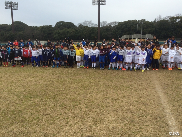 JFAキッズサッカーフェスティバル　奈良奈良県橿原市の奈良県立橿原公苑陸上競技場に、約1,110人が参加！