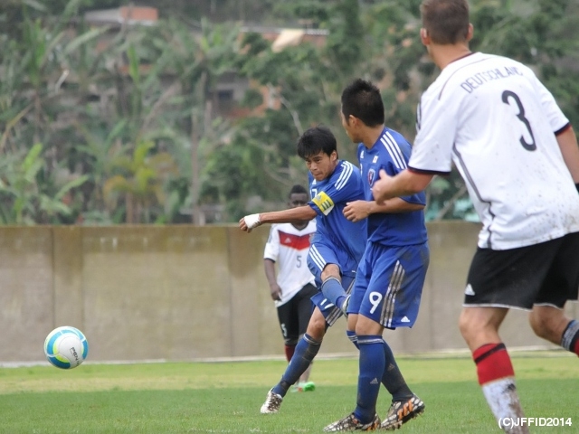 知的障がい者サッカー日本代表とろう者サッカー東日本選抜・日本代表とが対戦