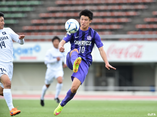Former winners are facing each other in the Prince Takamado Trophy U-18 Premier League West