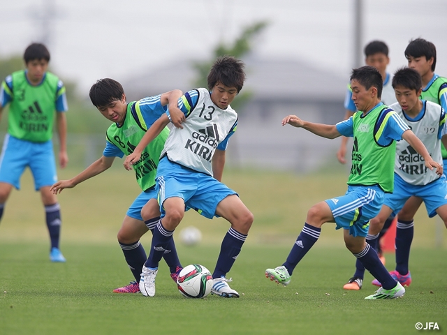 U-15 Japan short-listed squad improve tactical understanding through training