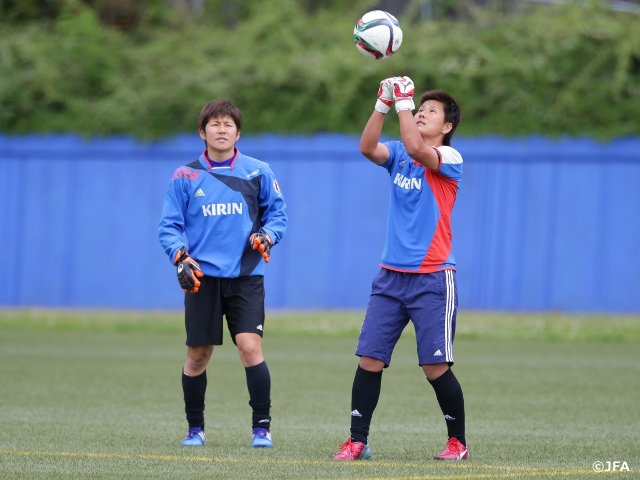 Nadeshiko Japan work on eliminating problems in game-style practice