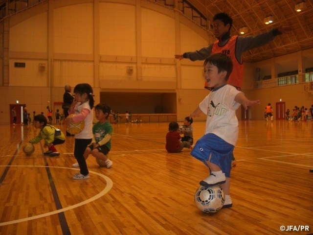 JFAレディース／ガールズサッカーフェスティバル 山梨県甲府市の小瀬アリーナに、112人が参加！